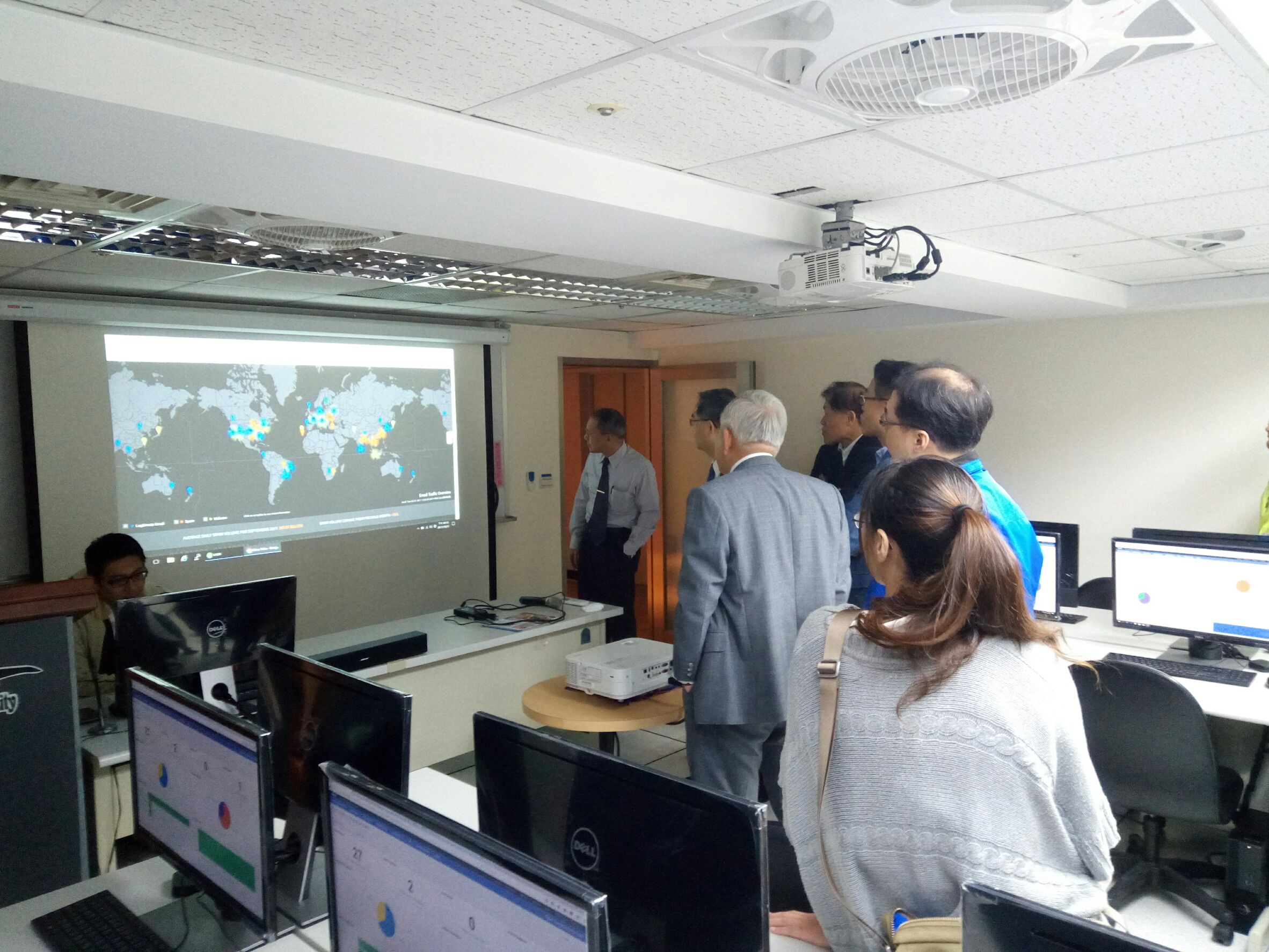台北市電腦公會蒞臨參訪